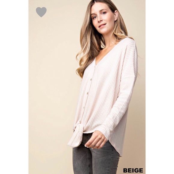 BOUTIQUE CLOSING MAKE AN OFFER - Picture 2 of 4